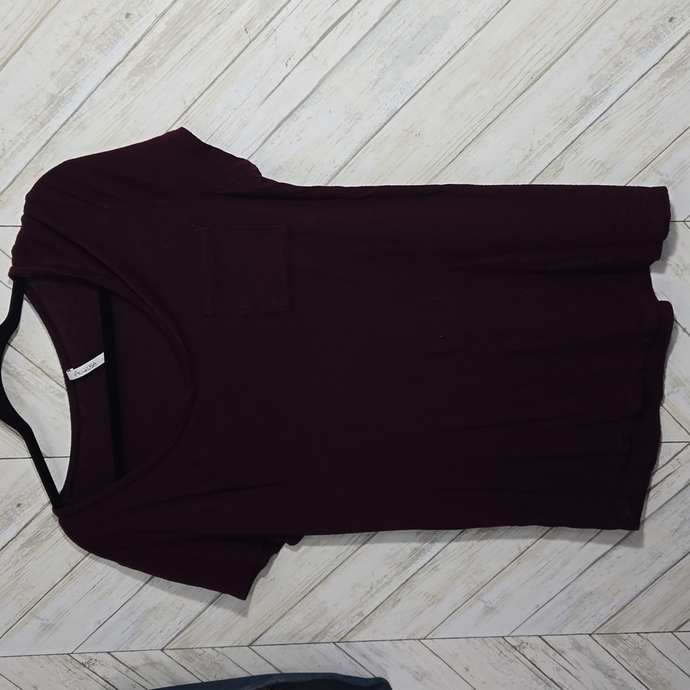 Active USA maroon at shirt size L